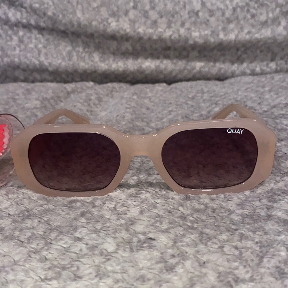 QUAY Hyped Up Sunglasses in Blush (Like New, Barely Used)